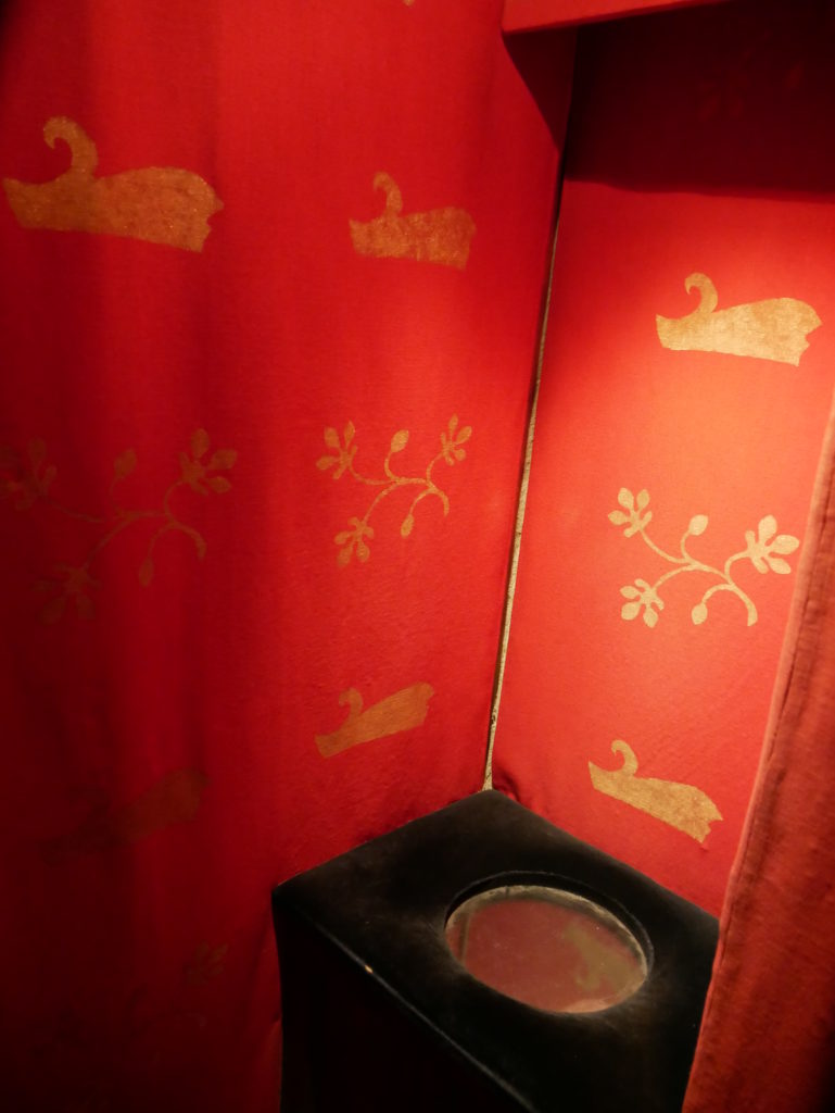 Tour Jean-Sans-Terre toilette